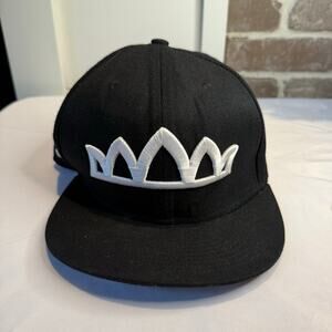 Crowns Solo Logo Classic Snapback - White on Black